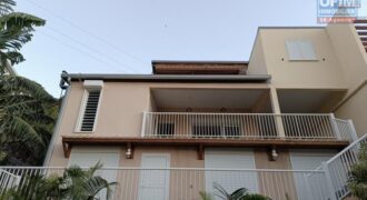 À louer une grande et belle villa T6 avec vue mer située sur les hauteurs de La Possession