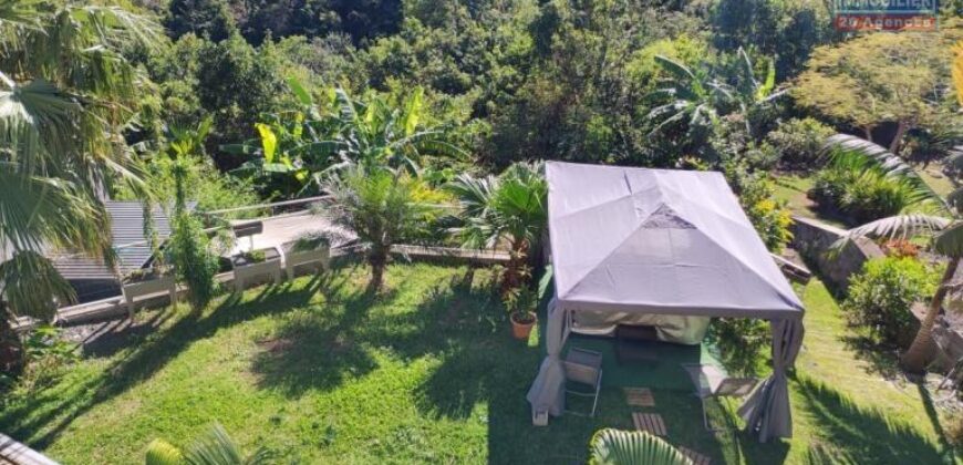 À louer une grande et belle villa T6 avec vue mer située sur les hauteurs de La Possession