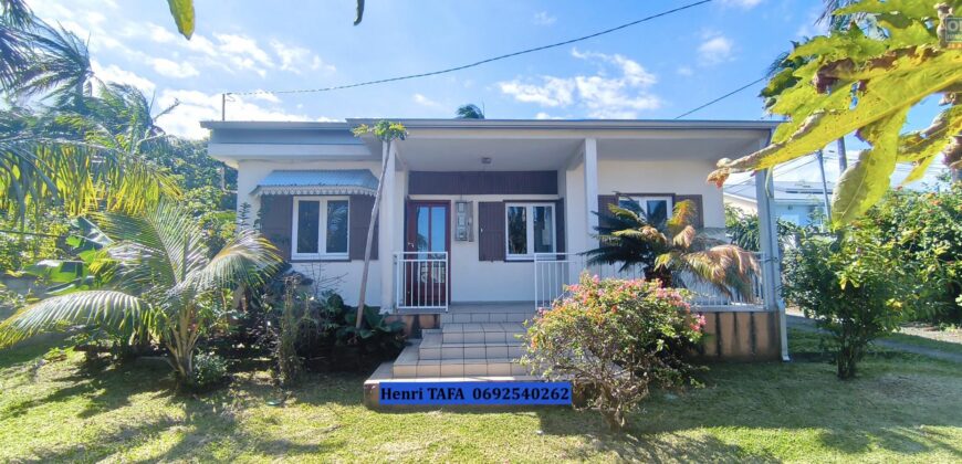 À louer à Saint-Joseph charmante villa F4 de plain-pied de 120 m² avec jardin