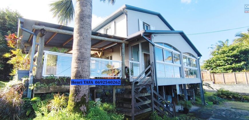 Location d’une jolie villa T5 à étage de 115.50 m2 située à Saint Joseph