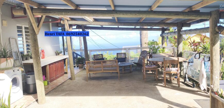 Location d’une jolie villa T5 à étage de 115.50 m2 située à Saint Joseph