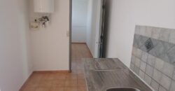A louer un appartement F2 de 63m2 avec cour situé à 5 mins à pieds du front de mer à Saint Paul