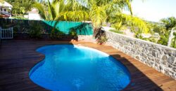 En vente une belle villa T4 type provençale avec piscine et vue mer située dans le secteur prisé de la Possession