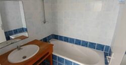 A vendre un appartement T2 de 35m2 dans une résidence sécurisée avec piscine à Saint Denis