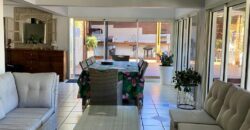 À vendre une superbe villa T7 de 325 m2 entièrement rénovée située en plein centre du Tampon
