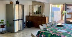 À vendre une superbe villa T7 de 325 m2 entièrement rénovée située en plein centre du Tampon