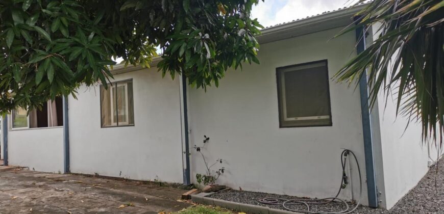 Location d’une agréable villa T4 avec beau jardin clôturé située à Saint Louis