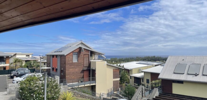 En vente un appartement F3 en duplex dans une résidence avec piscine à la Saline les Bains