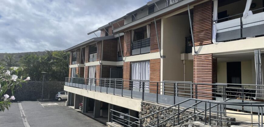 En vente un appartement F3 en duplex dans une résidence avec piscine à la Saline les Bains