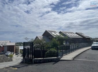 En vente un appartement F3 en duplex dans une résidence avec piscine à la Saline les Bains