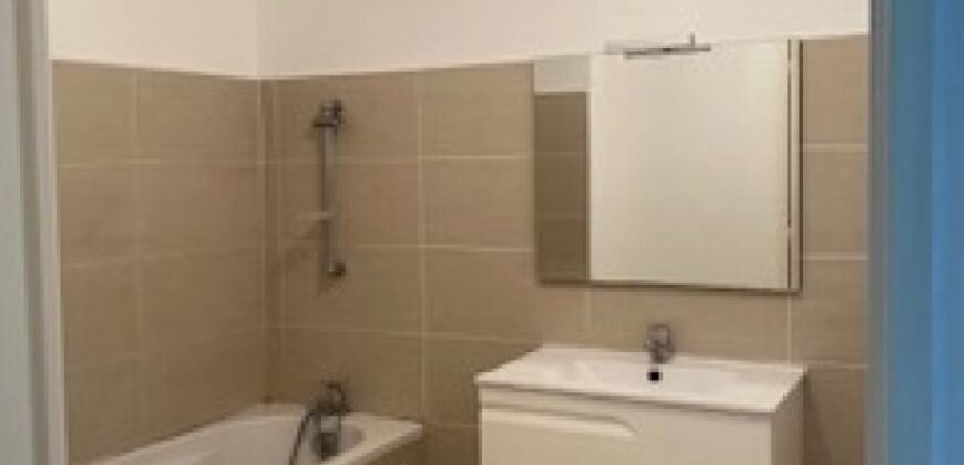 A louer un appartement F3 de 62.96m2 situé dans une résidence à Sainte Clotilde