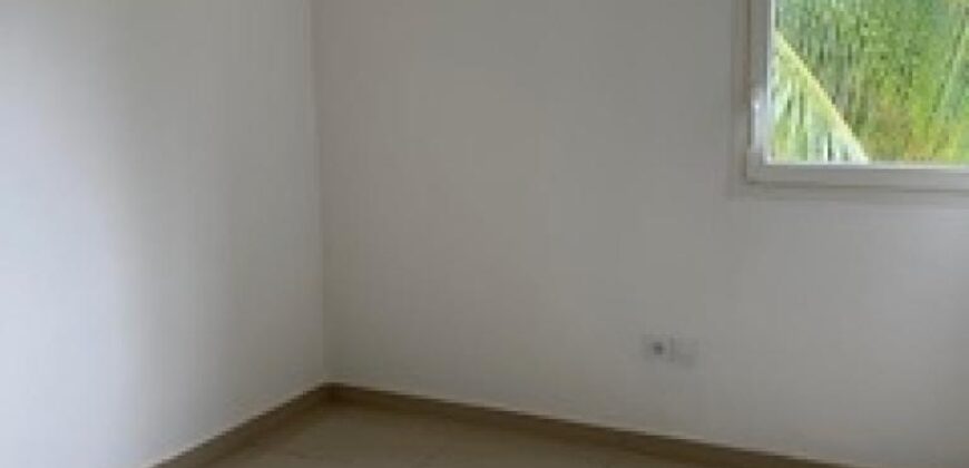 A louer un appartement F3 de 62.96m2 situé dans une résidence à Sainte Clotilde