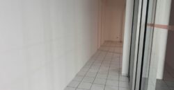 À louer un local professionnelle ou commercial de 66 m2 situé proche du centre-ville du Tampon