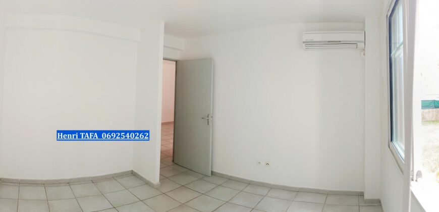 À louer un agréable appartement T2 de 45.65 m2 situé. dans une résidence sécurisée à SAINT JOSEPH