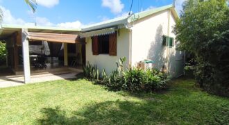 À vendre une T4 villa plain-pied de 80 m2 sur un terrain de 402 m2 située à Saint André