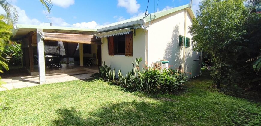 À vendre une T4 villa plain-pied de 80 m2 sur un terrain de 402 m2 située à Saint André