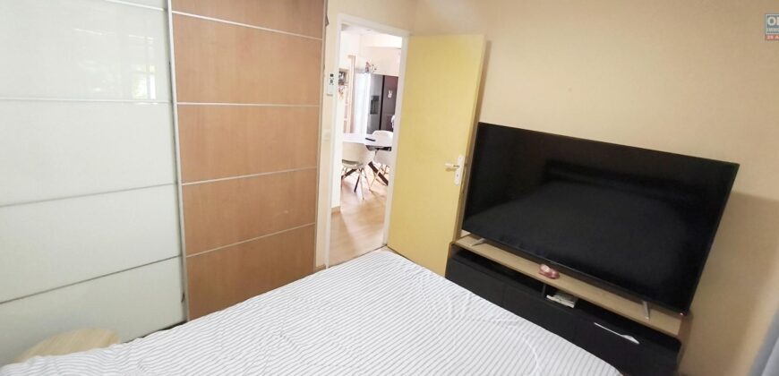 À vendre une T4 villa plain-pied de 80 m2 sur un terrain de 402 m2 située à Saint André