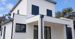À vendre villa T4 en duplex située à seulement 10 minutes de Saint-Pierre