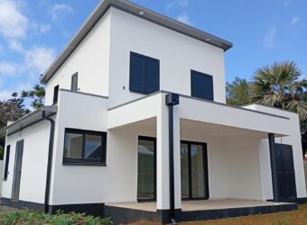 À vendre villa T4 en duplex située à seulement 10 minutes de Saint-Pierre