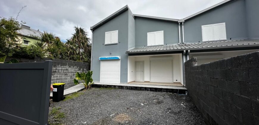 Location d’une villa récente de type F4 proche centre ville de Bras Panon