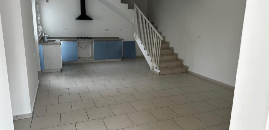 Location d’une villa récente de type F4 proche centre ville de Bras Panon