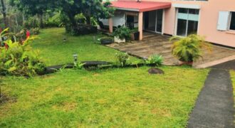 Location d’une spacieuse villa F5 avec un beau jardin arboré située à commune Ango- Sainte Suzanne