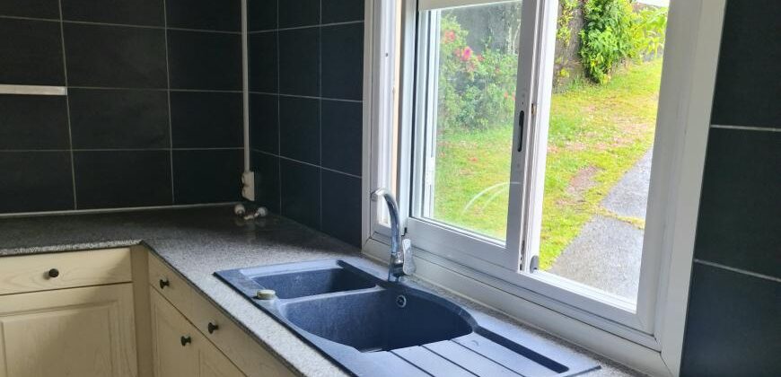 Location d’une spacieuse villa F5 avec un beau jardin arboré située à commune Ango- Sainte Suzanne