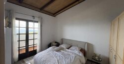 En vente une maison individuelle divisée en 3 appartements sur une parcelle de 730 m² située à Vincendo