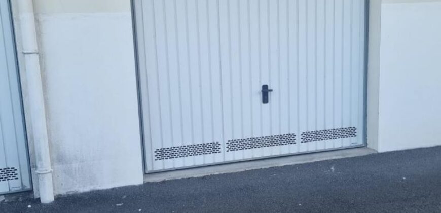 En vente un agréable appartement de type F2 situé à seulement 8 minutes de Saint Pierre