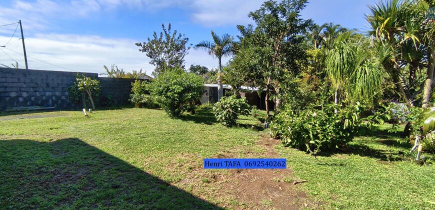 En location une belle et grande villa T6 située au fond d’une impasse calme à Jean Petit