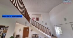 En location une belle et grande villa T6 située au fond d’une impasse calme à Jean Petit