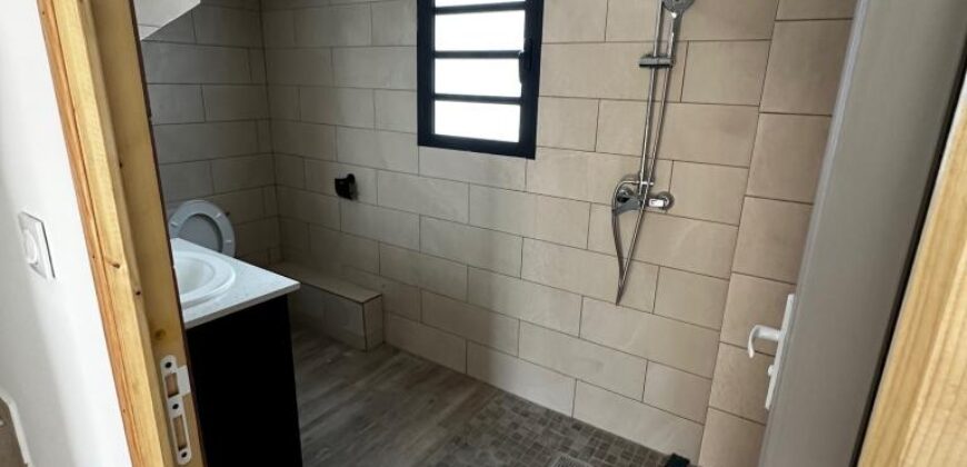 A louer une villa récente de 83.98m2 nichée au fond d’une impasse calme à Saint André