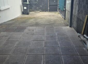 A vendre une villa divisée en deux logements indépendants proche des commerces à Bras Panon