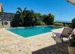 A vendre une charmante villa de 226m2 avec piscine dans un environnement paisible à La Montagne, Saint Denis