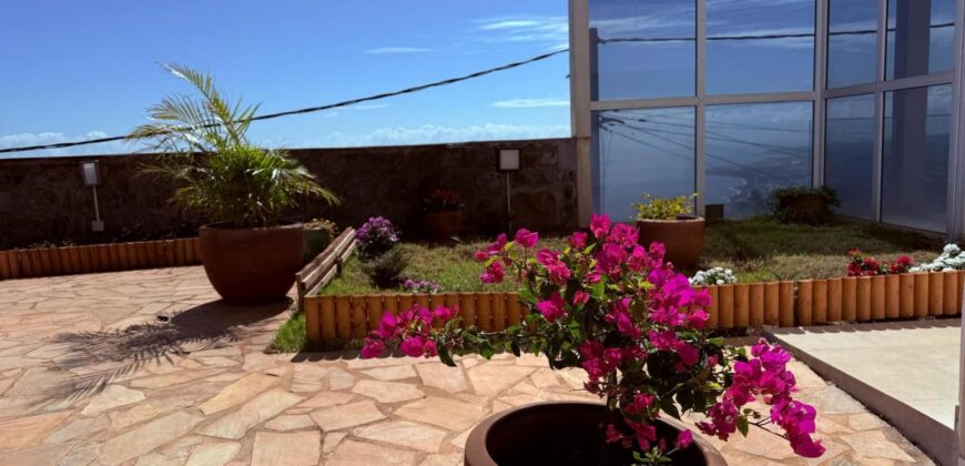 A vendre une charmante villa de 226m2 avec piscine dans un environnement paisible à La Montagne, Saint Denis