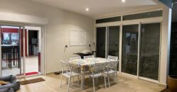 A vendre une charmante villa de 226m2 avec piscine dans un environnement paisible à La Montagne, Saint Denis