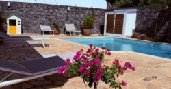 A vendre une charmante villa de 226m2 avec piscine dans un environnement paisible à La Montagne, Saint Denis