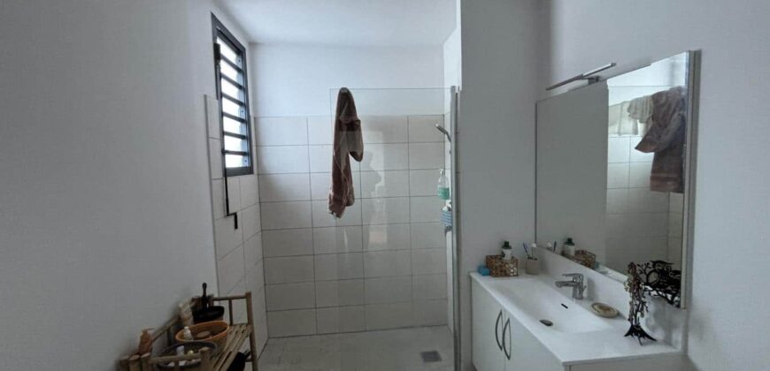 A vendre un lumineux appartement T3 de 64.40m2 avec terrasse à Piton Saint Leu