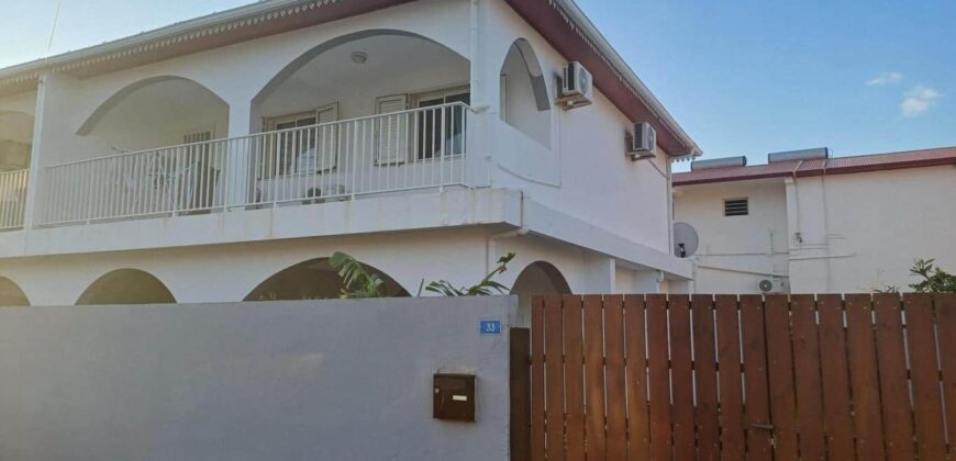 Location villa de type F4 mitoyenne située à Étang-Salé-les-Bains à proximité des plages