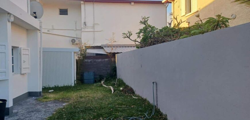 Location villa de type F4 mitoyenne située à Étang-Salé-les-Bains à proximité des plages