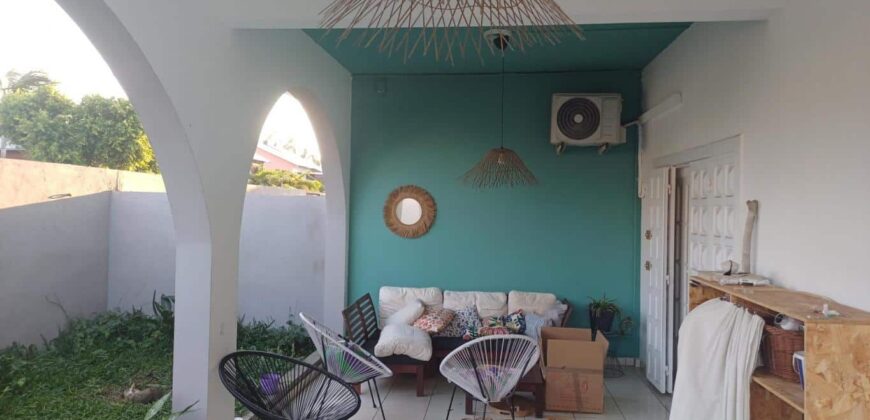 Location villa de type F4 mitoyenne située à Étang-Salé-les-Bains à proximité des plages