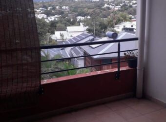 A louer un appartement F4 de 70.31m2 sur le bas de la Possession