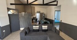 A vendre un lumineux appartement T4 situé à l’étage d’une maison à Saint Leu