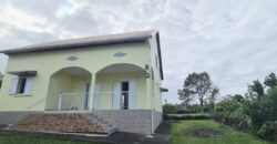 A louer une grande villa familiale de 200m2 avec jardin à Chemin du Cap, Sainte-Anne