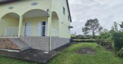 A louer une grande villa familiale de 200m2 avec jardin à Chemin du Cap, Sainte-Anne