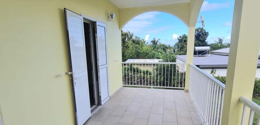 A louer une grande villa familiale de 200m2 avec jardin à Chemin du Cap, Sainte-Anne
