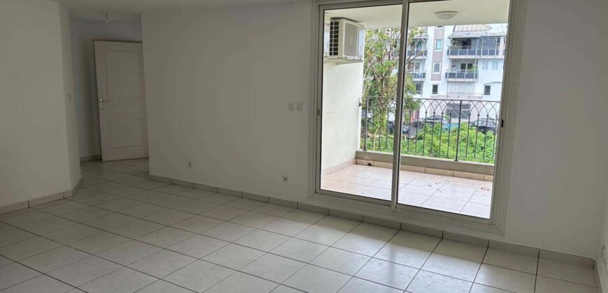 Location d’un appartement F3 située dans une résidence au centre ville de Saint André