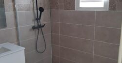 A louer appartement F3/4 de 65m2 situé dans une impasse privative Petit Bazar à Saint André
