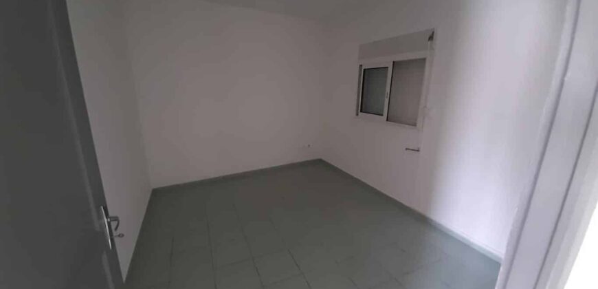 A louer appartement F3/4 de 65m2 situé dans une impasse privative Petit Bazar à Saint André