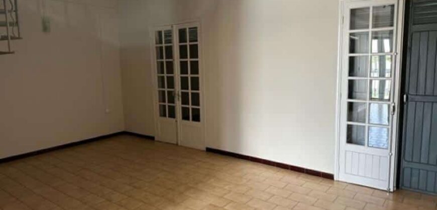 A louer appartement en duplex type F3/4 à proximité immédiat du centre vile de saint-andré